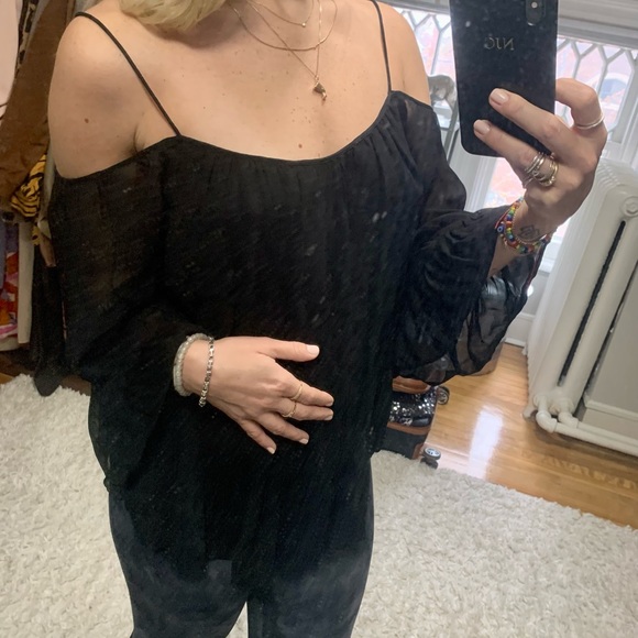 Off the shoulder flowy top - Picture 3 of 7